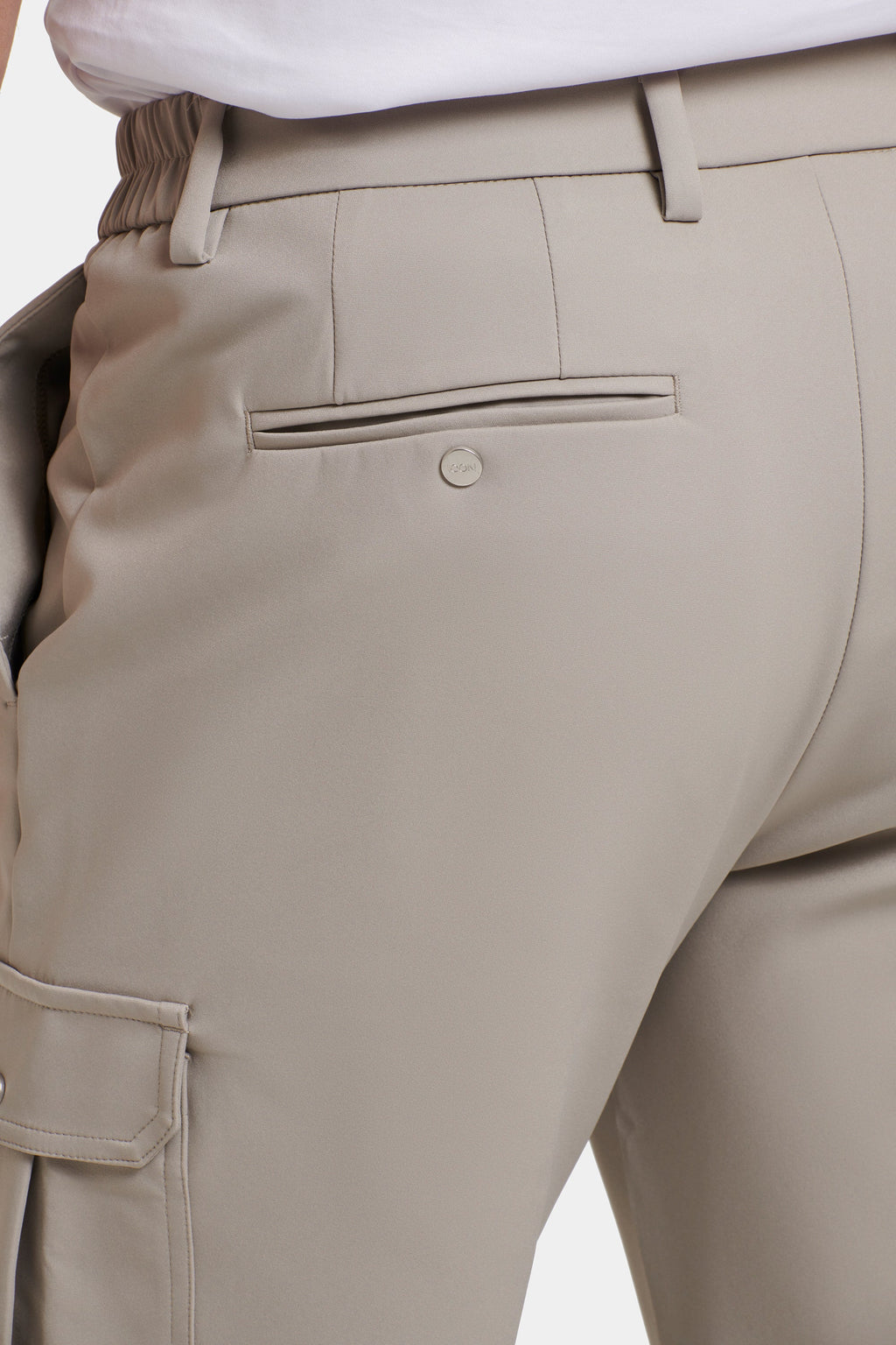 Tech Slim Cargo