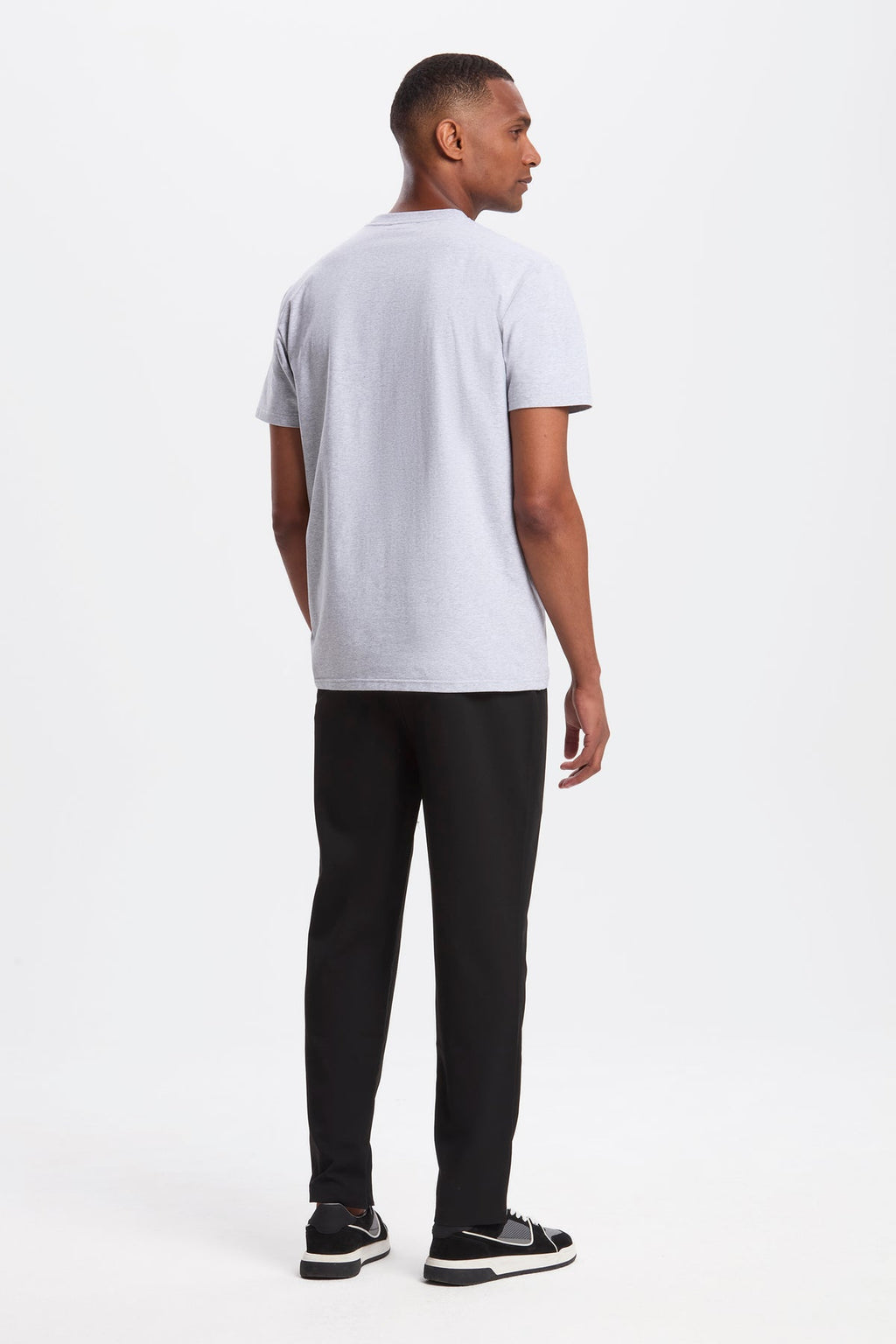 Remera essential blanca