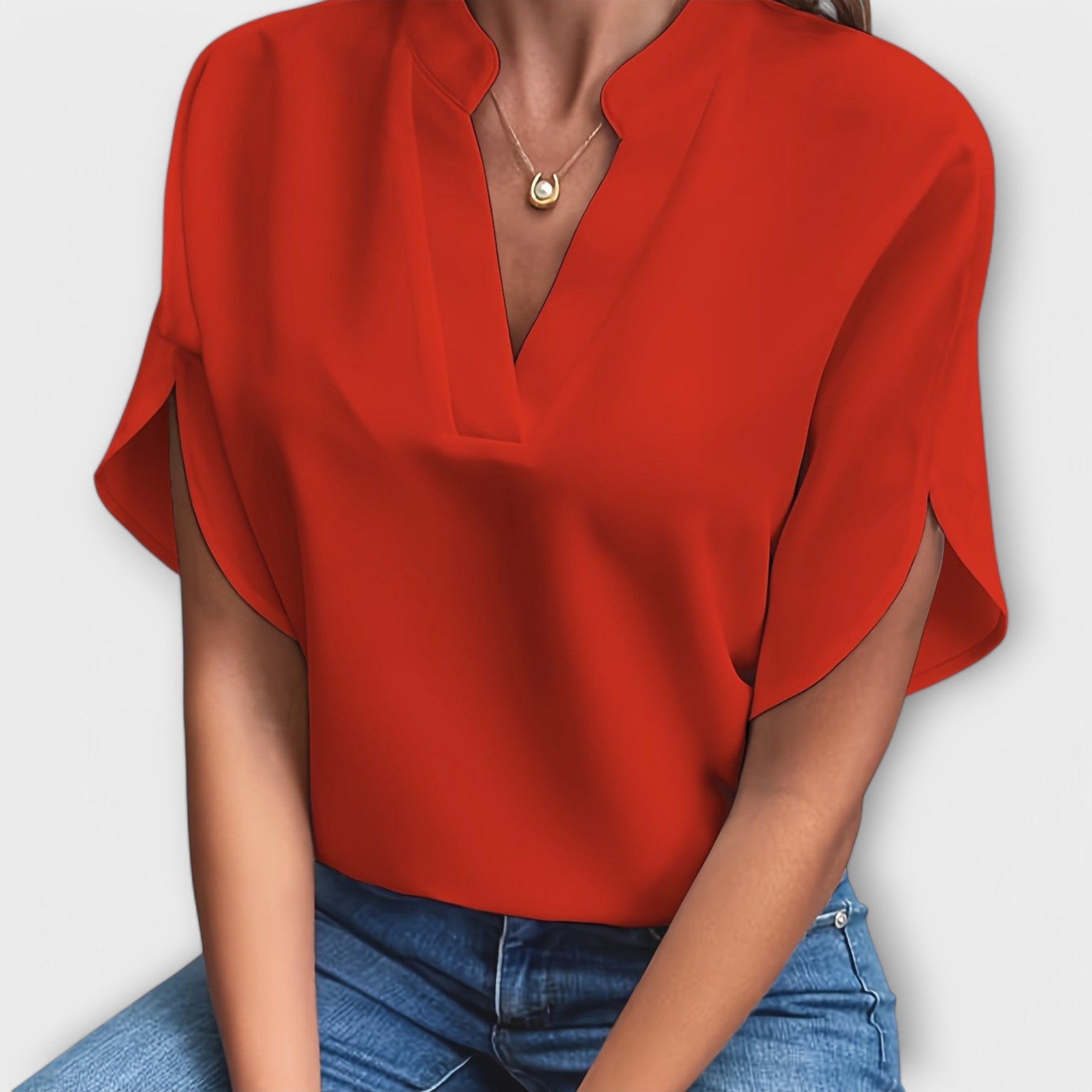 Camila - Blusa Cuello V Minimalista