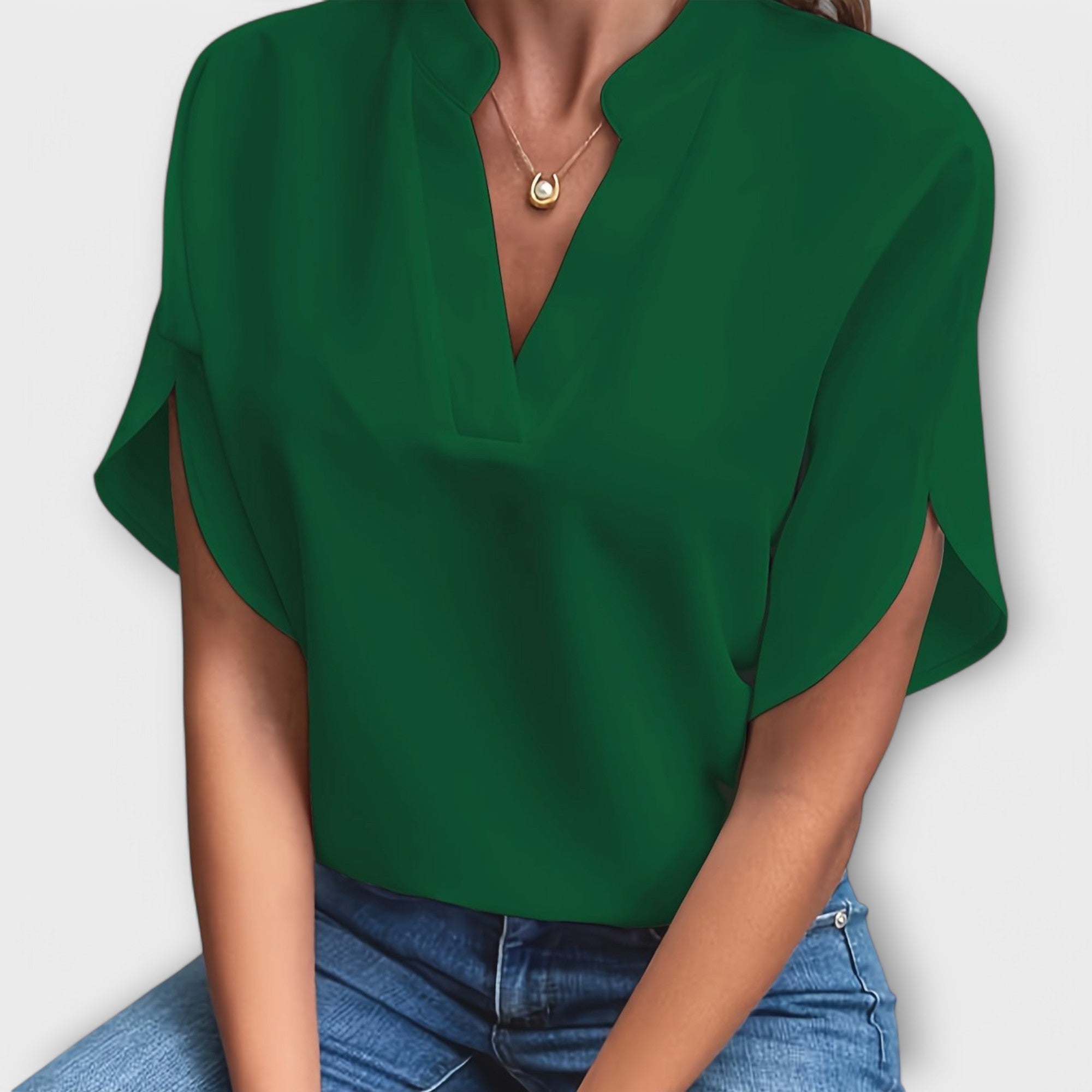 Camila - Blusa Cuello V Minimalista